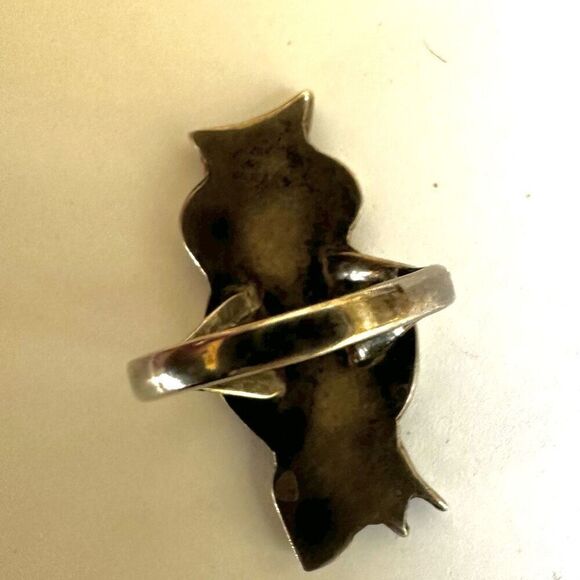 Vintage Zuni Sterling Silver Inlay Stone Owl Ring - Picture 7 of 11